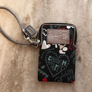 Coach poppy wristlet